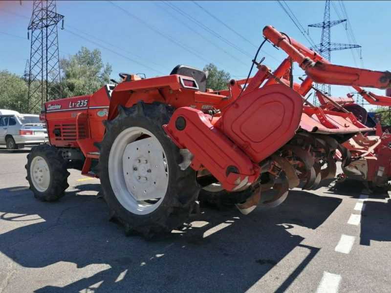 МінітракторKubota L1-235