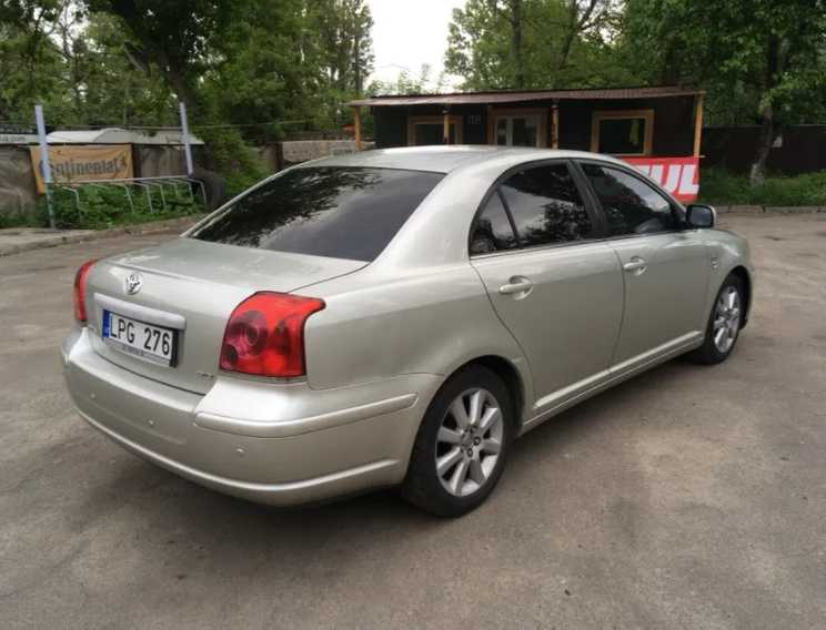 Toyota Avensis 2003г 2.0дизель 3 400 $