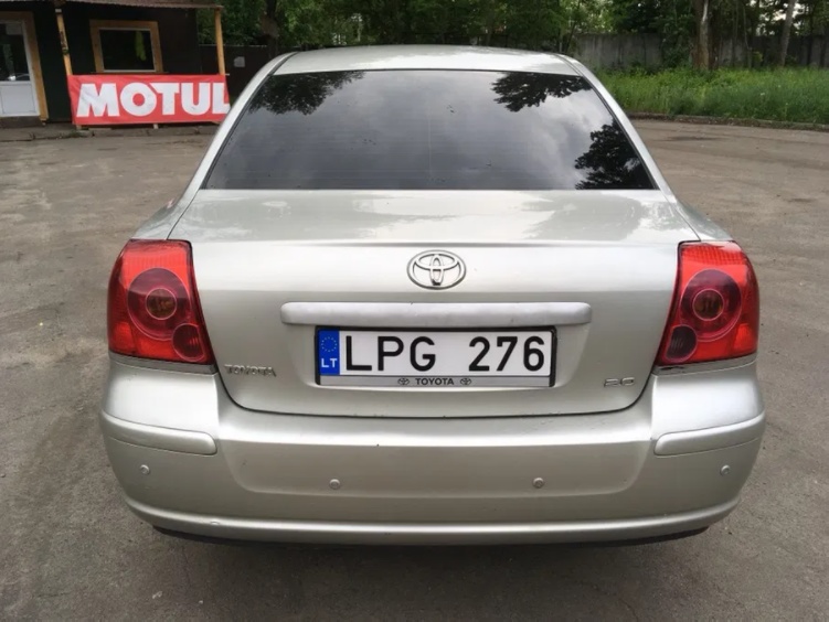 Toyota Avensis 2003г 2.0дизель 3 400 $