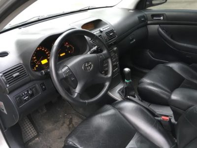 Toyota Avensis 2003г 2.0дизель 3 400 $