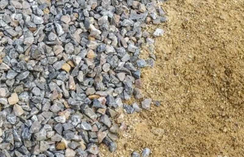 Песок , щебень, отсев, цемент в мешках