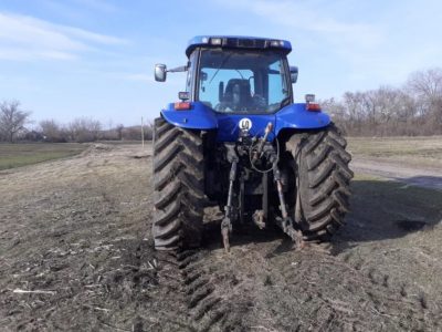 New Holland TG 285