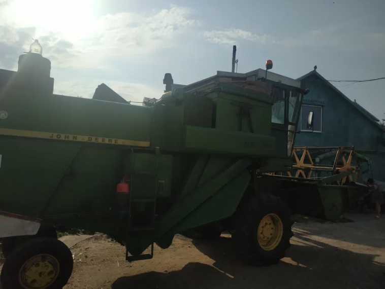 Комбайн John Deere 942