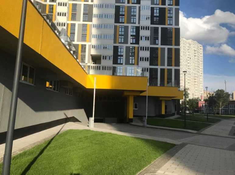 Продам помещение под коммерцию на берегу Днепра ЖК Русановская Гавань