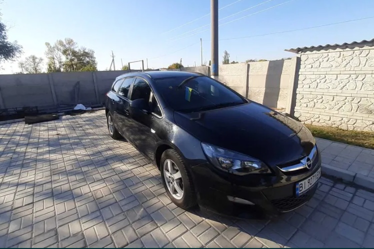 Автомобіль OPEL ASTRA 2015