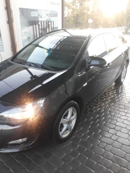 Автомобіль OPEL ASTRA 2015