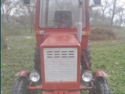 Продається трактор Т25