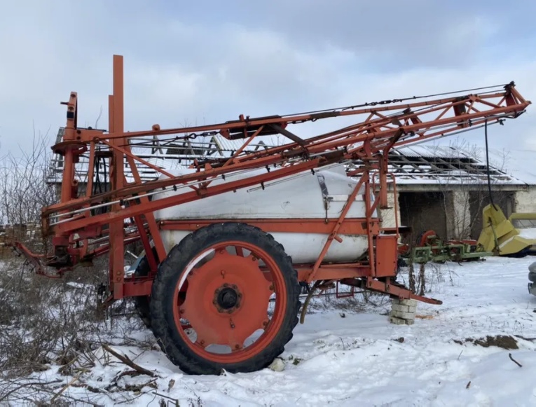 Оприскувач Nodet 3000л під реставрацію